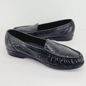 SAS Simplify Slip On Loafer in Black Snake Print Leather Size 8.5